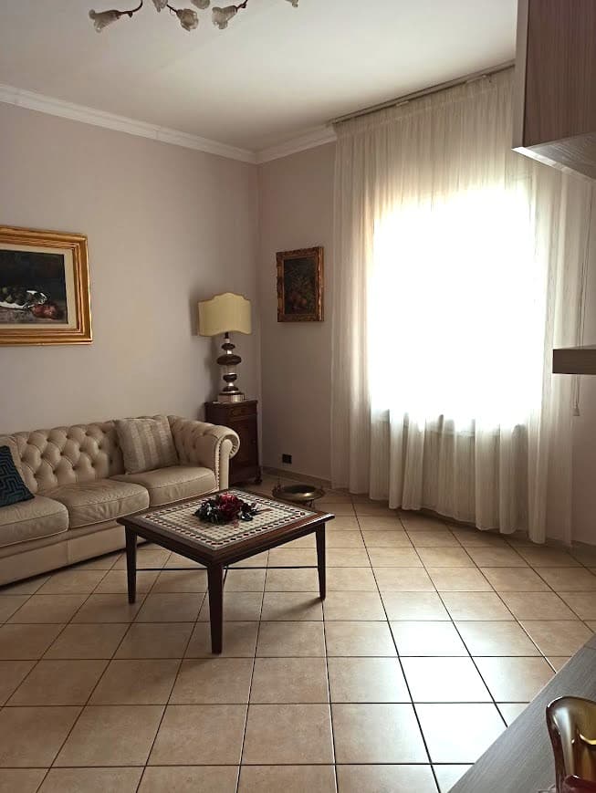 Bellissimo quattro locali indipendente - Immagine 3