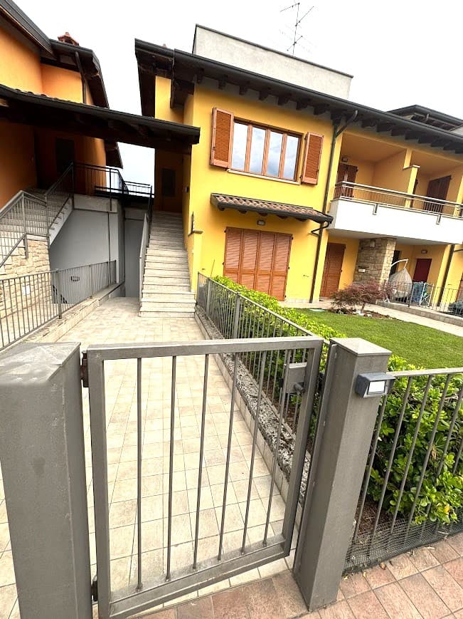 Duplex in villa